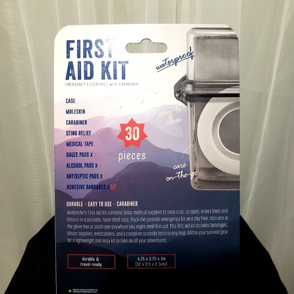 Avalanche NWT 30 Piece Waterproof First Aid Kit - Picture 8 of 9
